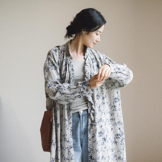 绽放女装810朵/蓝染花·亚麻衬衫领浪漫木耳边宽松长袖连衣裙新款 商品图2