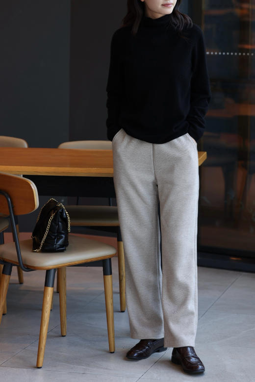 原价400+💰降温特惠❗️一条过冬❗️【米兰时装周品牌Marland·人字纹加绒加厚直筒裤】工厂直销价！通体奥粒绒内里、保暖加倍、无畏严寒✅立体剪裁设计，遮肉显瘦，完全不臃肿✅3色，可穿到180斤 商品图9