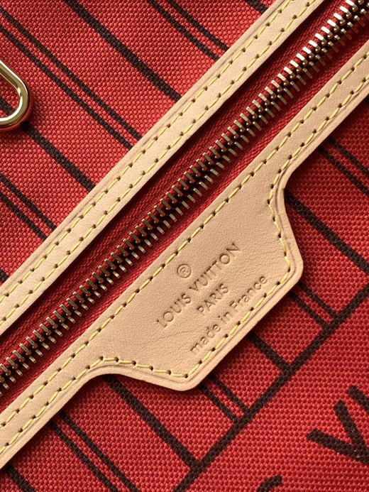 秋冬特惠💰1290 渠道级LV【全钢五金 变码芯片】te级 全套包装 M41177老花红 经典购物袋 中号 商品图8