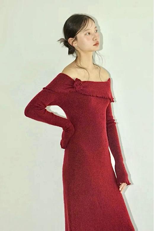 SIA SAYLOR 红色玫瑰花一字肩修身连衣裙 21807 商品图4