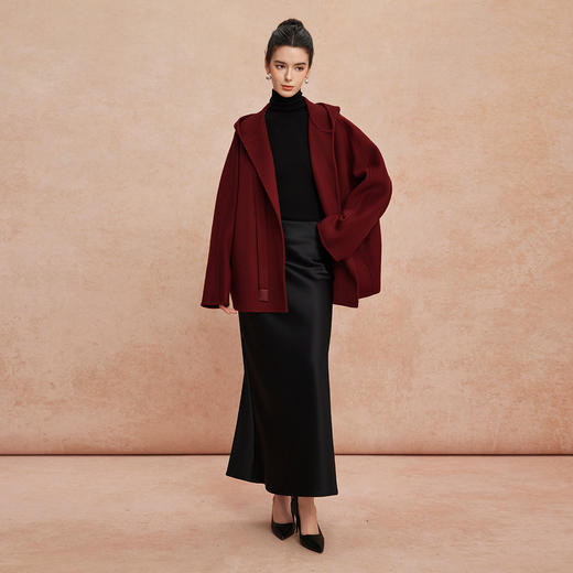 QH939斯尔丽25新款松弛老钱风兜帽一手长保暖羊毛大衣 商品图3