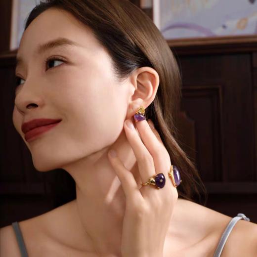 2楼Fellala/翡拉拉专柜「糖果」系列紫水晶耳钉耳环货号925430104吊牌价1199现价1079 商品图3