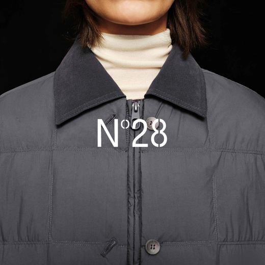 N°28 90白鸭绒羽绒服女秋冬新款撞色pu皮翻领中长款宽松保暖外套8955A1R105 商品图2