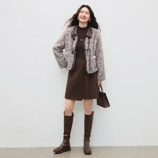 【内购】【天生蓄暖】时尚洋气复古拼接撞色PU皮翻领长尾方块扣厚保暖不臃肿皮毛绒外套-W54PD4680 商品图2