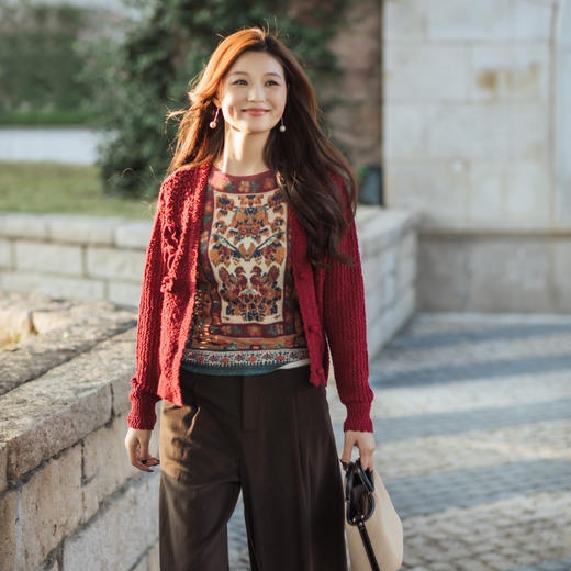 【林栖设计小店】【手工钩花】（预12.7）红色毛织外套镂空肌理2025秋冬新款开衫上衣女G1954271 商品图2