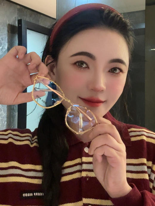 MIU家 轻便舒适 不规则形 光学镜架 男女同款情侣款 商品图2