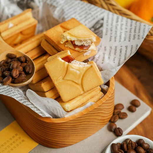 【焦糖奶油夹心曲奇】线下排队王  名店配方复刻  甜而不腻  爆浆黄油焦糖奶油夹心饼干 浓郁细腻的焦糖酱+特调黄油夹心  酥脆与绵软 商品图1