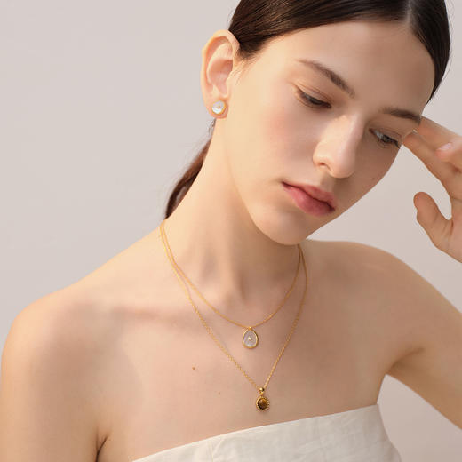 【微信专享款】ARSIS｜秘密花园系列 虎眼纳财麻花吊坠项链 商品图9