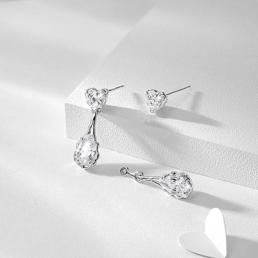 【可两戴】卡蒂罗KADER 心动水滴耳钉 925银水滴不规则熔岩线条自由可拆卸两戴设计 简约百搭 商品图4