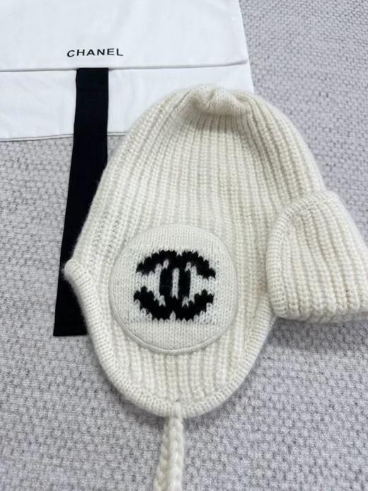 香奈儿 冷帽   CC针织雷锋毛球帽，一顶难求 商品图5