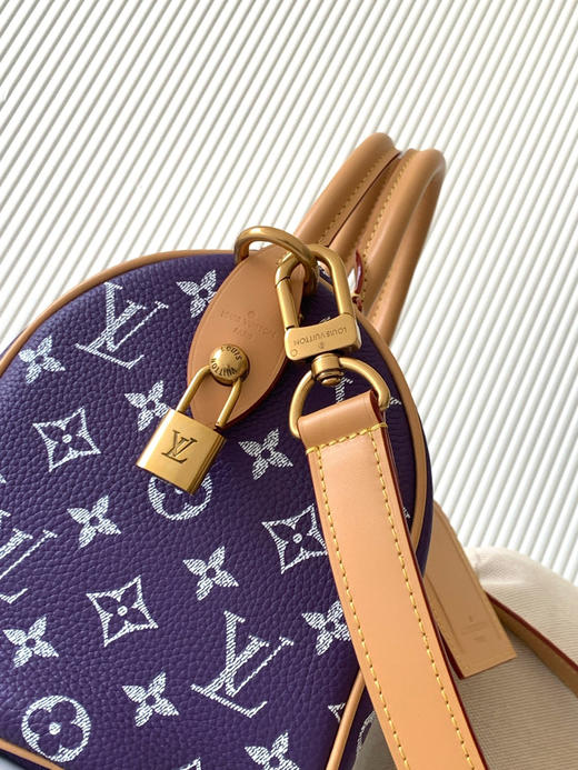 秋冬特惠💰1600 渠道级LV【全钢五金 MB163c01变码芯片】te级LV 全套包装 M11562紫色 本款Speedy P9 Bandoulière25手袋 商品图6