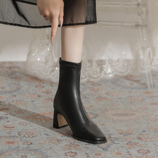 【服饰鞋包】-法式方头复古短靴女气质百搭粗跟后拉链秋冬显瘦马丁靴 商品图3