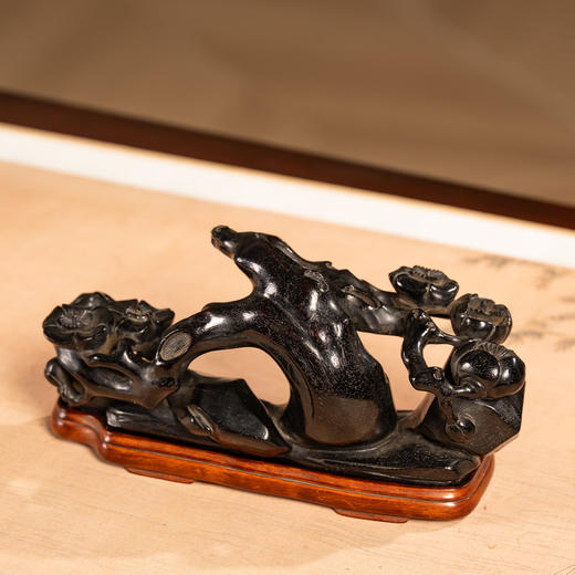 清	紫檀木雕梅花纹山子摆件（黄杨木座） 商品图1