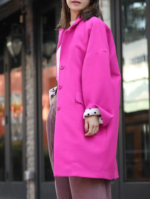TYNVIE 纯羊毛超大号纽扣外套 - 霓虹粉 商品图6