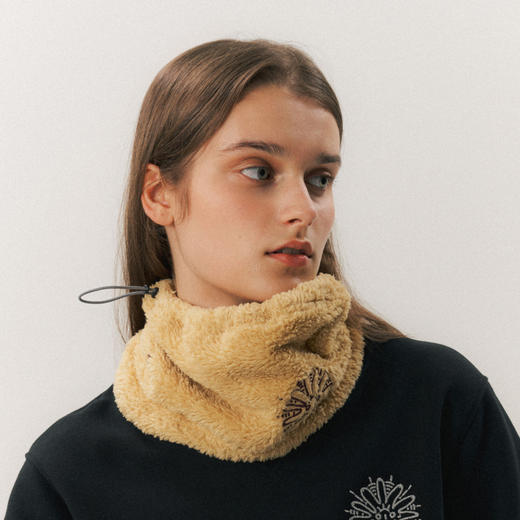 IRINA脖套全包裹围巾长毛绒保暖轻量秋冬新款UPPERVOID二普纬度 商品图4