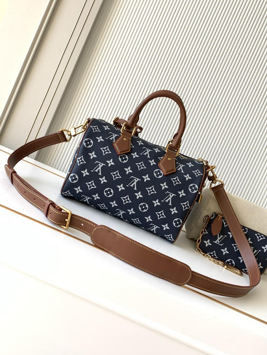 秋冬特惠💰1600 渠道级LV【全钢五金 MB163c01变码芯片】te级LV 全套包装 M15278深蓝色 本款Speedy P9 Bandoulière25手袋 商品图2