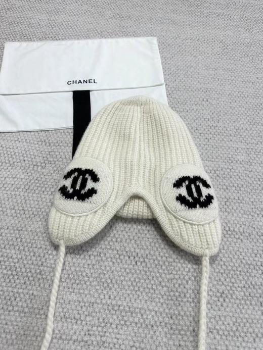 香奈儿 冷帽   CC针织雷锋毛球帽，一顶难求 商品图3