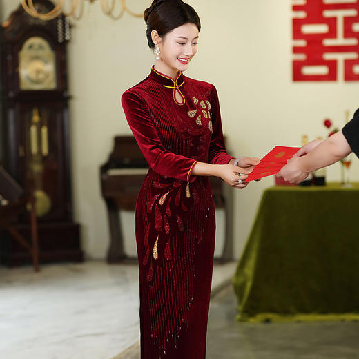 结婚礼服喜婆婆妈妈婚宴装金丝绒高档重工旗袍1011 商品图3