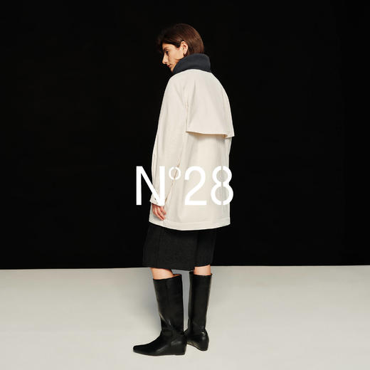 N°28 拼接针织立领90白鹅绒服女秋冬中长款设计感轻薄羽绒服外套 8855A1Y011 商品图3