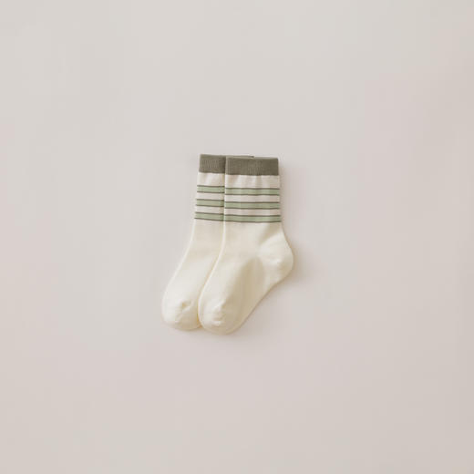 马克珍妮男童柔软弹力透气撞色条纹短袜2025年秋冬新款551933 商品图2