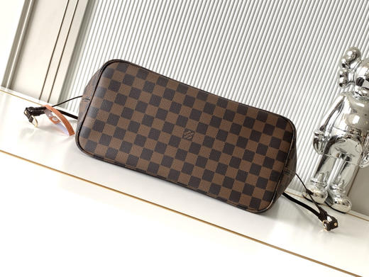 秋冬特惠💰1290 渠道级LV【全钢五金 变码芯片】te级LV 全套包装 41358棋盘格红 经典购物袋 中号 商品图3