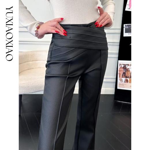 余潇潇【街区焦点】时尚高级漆皮工艺底抓毛层次感交叉腰头微喇裤 商品图4