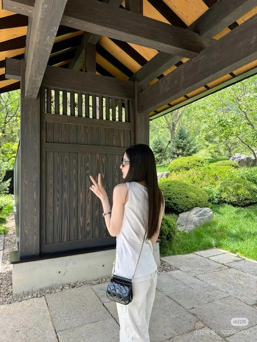 Chanel 22k 黑金 漆皮 贝壳包 mini 商品图4