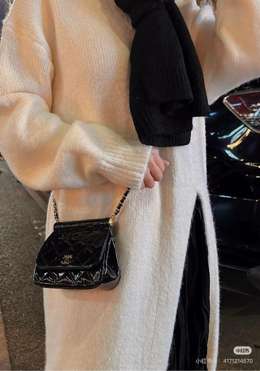 Chanel 22k 黑金 漆皮 贝壳包 mini 商品图2