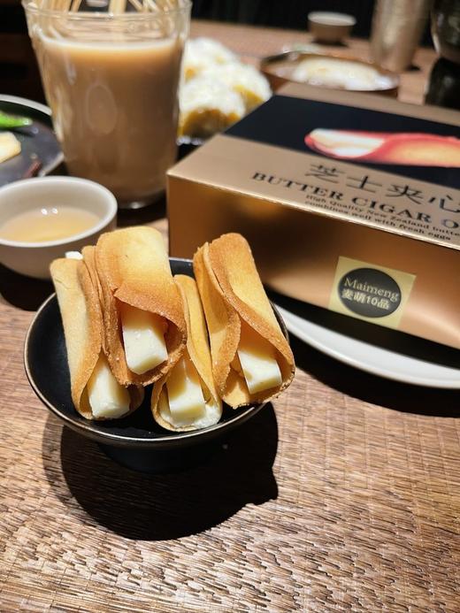 【芝士夹心卷】下午茶搭子  香脆的蛋卷里面裹着芝士奶酪🧀️霜和入口即化的芝士条，甜中带有淡淡的咸香，吃一口完全停不下来！😋 商品图2