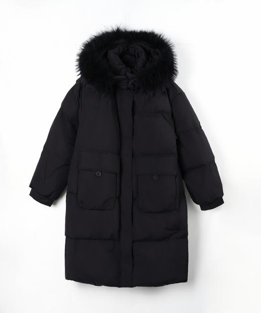 10天发货【中长款 貉子毛领 羽绒服】黑色&粉紫色，宽松的版型，包容性好，藏肉显瘦不臃肿，【毛领可拆卸、帽子不可拆卸】立领和连帽大毛领的设计护颈防风保暖，简约防风袖口。面料锦纶，填充白鸭绒，绒子50% 商品图9