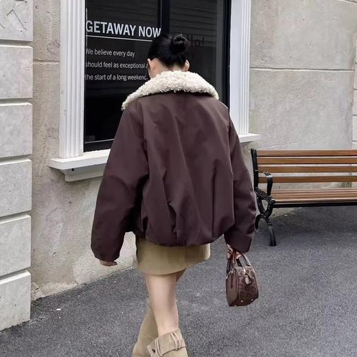 余煦·羊羔领巴恩风派克羽绒服 | 90白鸭绒，冬日又暖又飒的时髦穿搭，不挑身材 商品图2