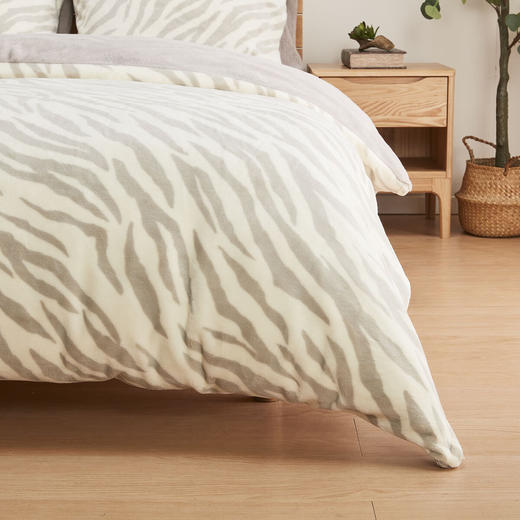 床上用品保暖被套床笠枕套吸湿发热双人四件套 商品图1