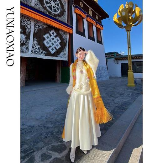 余潇潇【纯爱花房】云雾感蓬松羊毛羊驼毛马海毛混纺高领花朵毛衣 商品图3