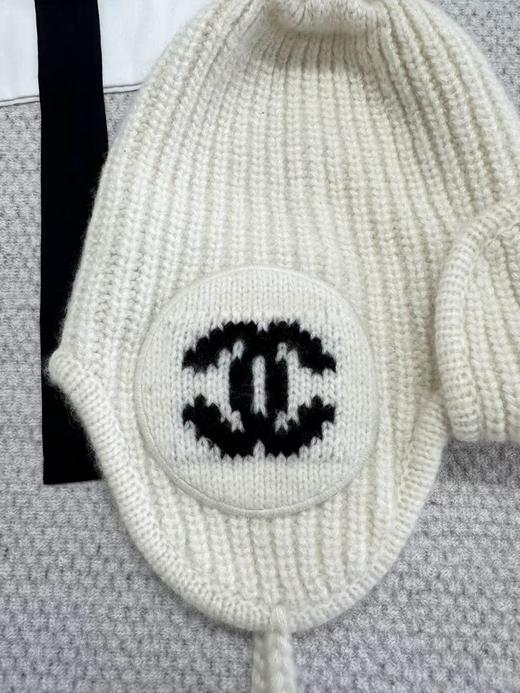 香奈儿 冷帽   CC针织雷锋毛球帽，一顶难求 商品图7