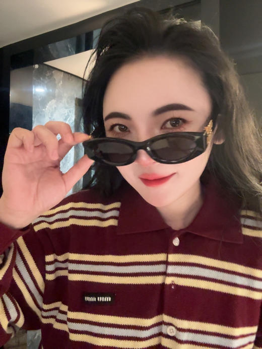 赵露思同款MIU 家logo装饰 椭圆形 太阳墨镜 商品图6