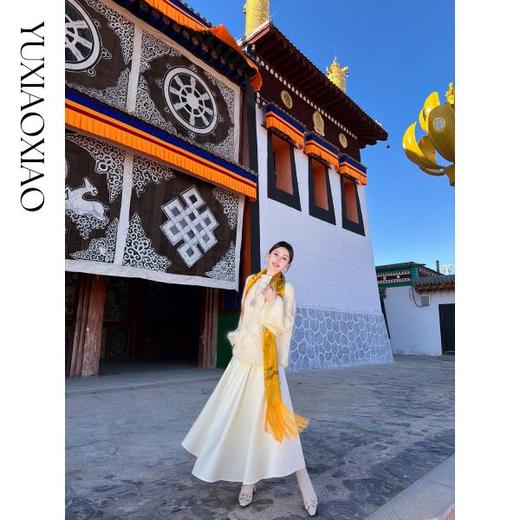 余潇潇【纯爱花房】云雾感蓬松羊毛羊驼毛马海毛混纺高领花朵毛衣 商品图4