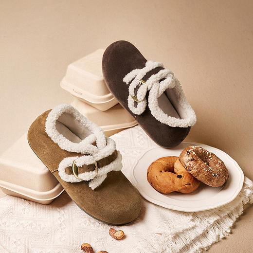 千百度薄底时尚雪地靴女加绒毛毛鞋棉鞋勃肯鞋暖暖靴A25690802 商品图1