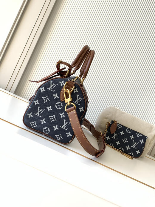 秋冬特惠💰1600 渠道级LV【全钢五金 MB163c01变码芯片】te级LV 全套包装 M15278深蓝色 本款Speedy P9 Bandoulière25手袋 商品图1