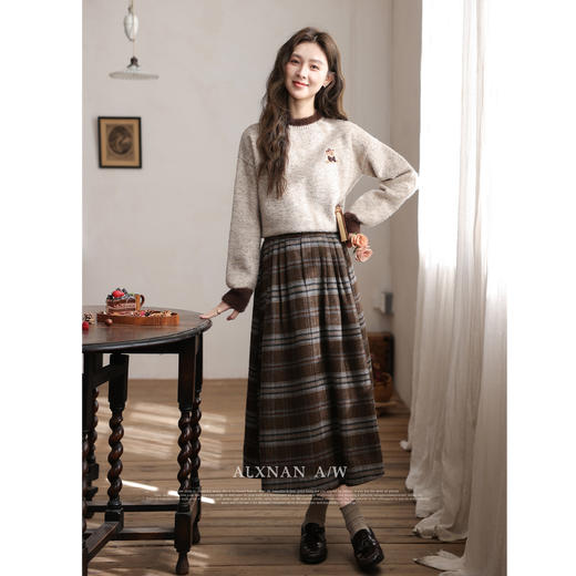 【6折秒杀】鹿向南《冬日特调》棕杏色半身裙春秋新款卡通独特女L33202 商品图4