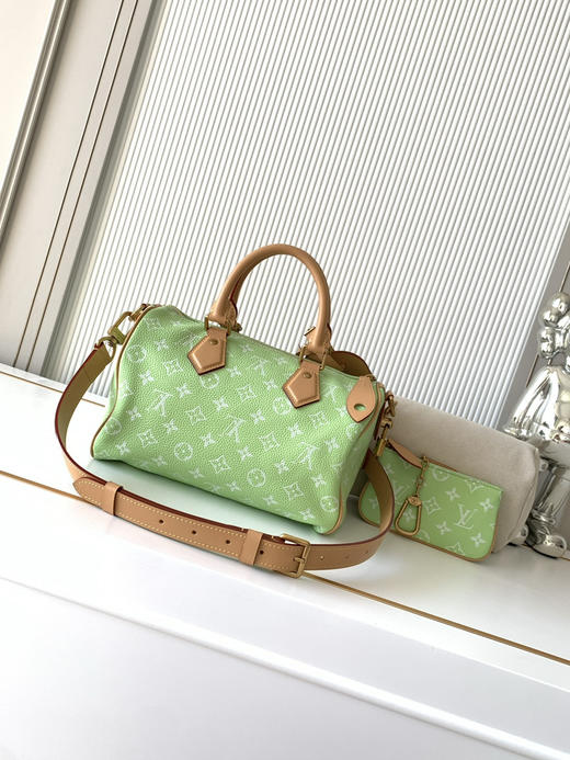 秋冬特惠💰1600 渠道级LV【全钢五金 MB163c01变码芯片】te级LV 全套包装 M13902浅绿 本款Speedy P9 Bandoulière25手袋 商品图2
