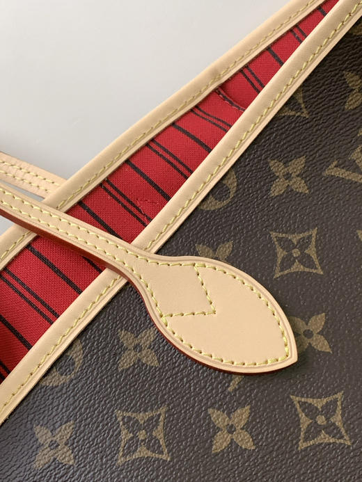 秋冬特惠💰1390 渠道级LV【全钢五金 变码芯片】te级LV 全套包装 40991老花红 经典购物袋 大号 商品图5