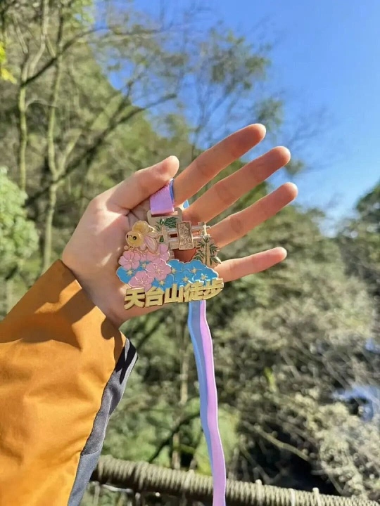 随买随用【天台山徒步】单人票仅60！与风、与水、与秋光共赴温柔~快约上搭子一起冲！