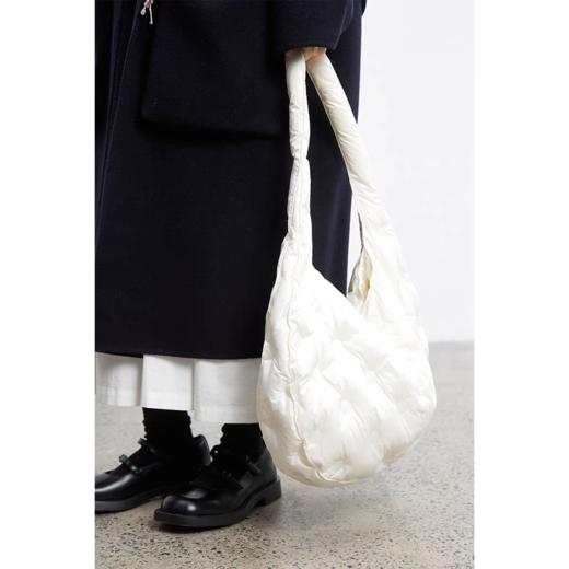 步履不停/5D52036C/波点直充羽绒包 商品图0