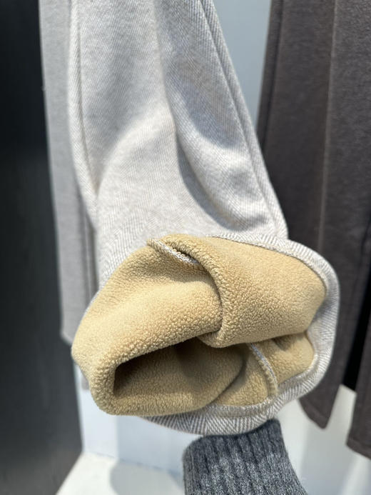 原价400+💰降温特惠❗️一条过冬❗️【米兰时装周品牌Marland·人字纹加绒加厚直筒裤】工厂直销价！通体奥粒绒内里、保暖加倍、无畏严寒✅立体剪裁设计，遮肉显瘦，完全不臃肿✅3色，可穿到180斤 商品图2