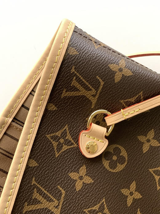 秋冬特惠💰1290 渠道级LV【全钢五金 变码芯片】te级 全套包装 M40995老花杏 经典购物袋 中号 商品图6