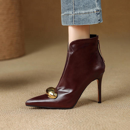 【预售5天】10CM高跟短靴细跟真皮尖头金属扣欧美风女靴JGG*J1116 商品图0