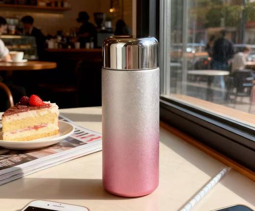 钛涂装内胆，覆钛内胆，安全无异味，安全、放心喝 分享热水，200ml轻便小巧随身携带 商品图2