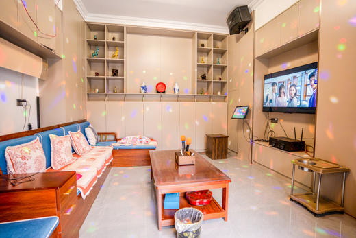 安康慢姑娘青山云舍轰趴馆 商品图1