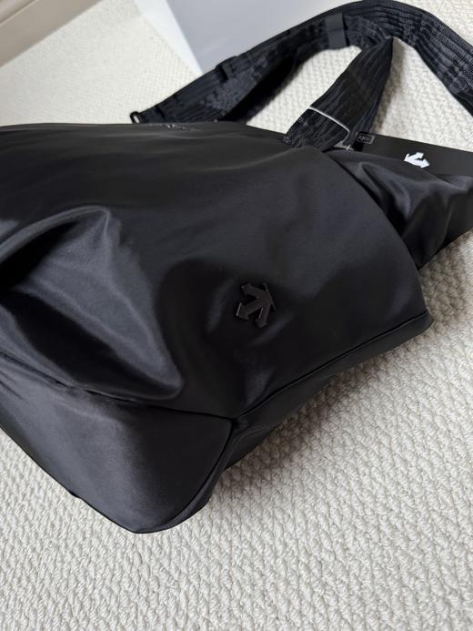 点此购买 迪桑特MOVE PACK托特包 xj 336138 商品图8