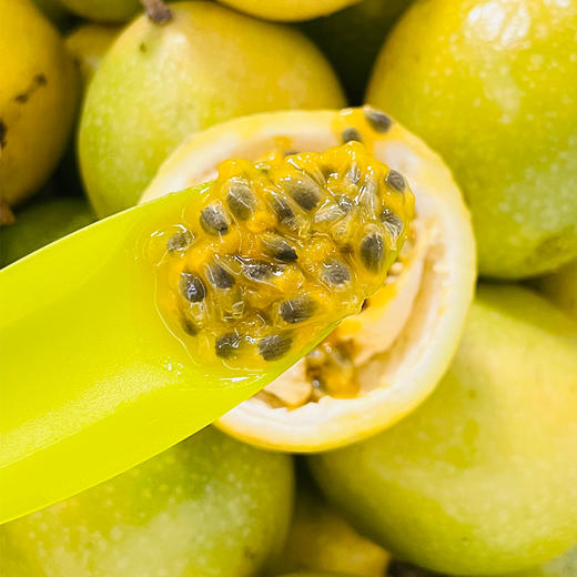 【优琦】
钦蜜9号黄金百香果5斤中果彩箱装
（1斤7-8个，净重5±0.2斤） 商品图3